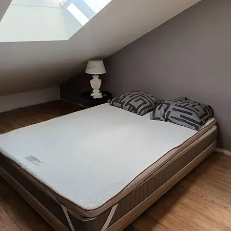 Proche Aeroport 부그네